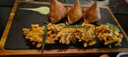 Pakoras y samosas Tandoori station barrio de salamanca. los 5 mejores